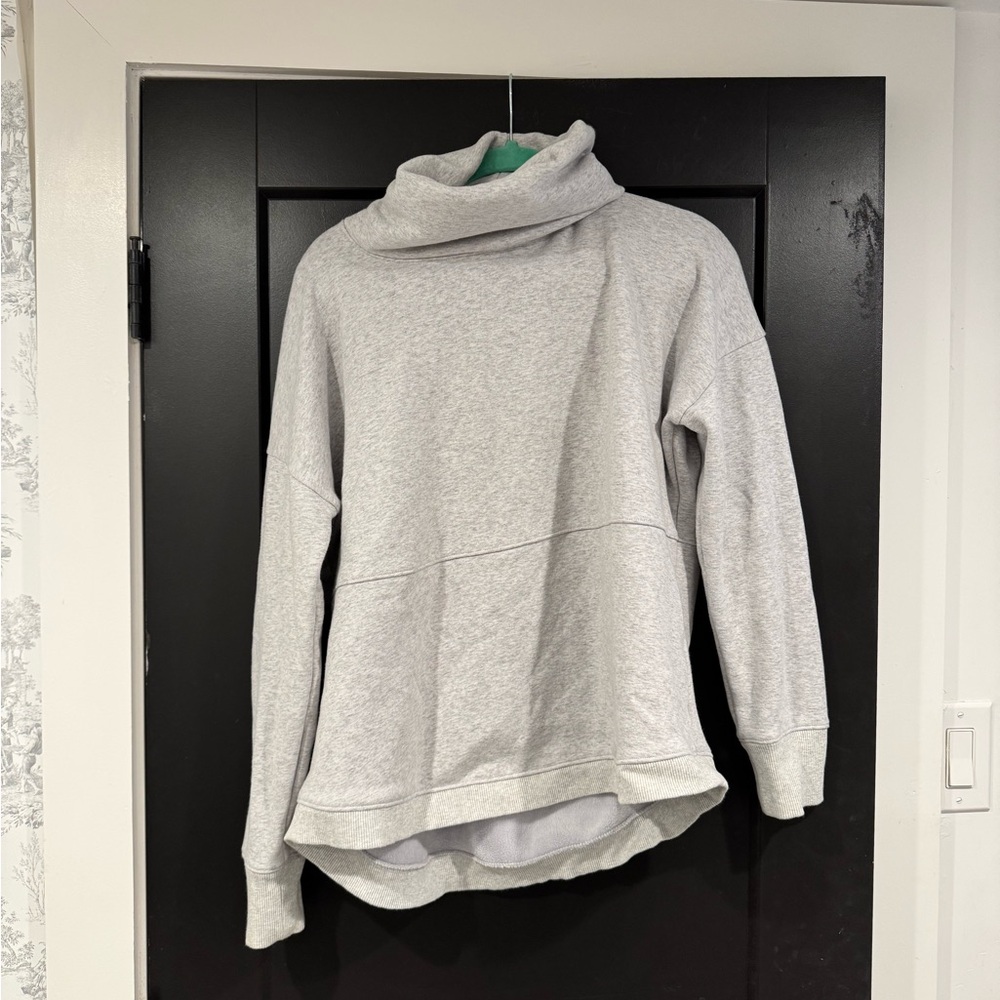 Athleta sweatshirt size small!